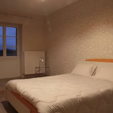 Gite La Pruneloise Ferienhaus *