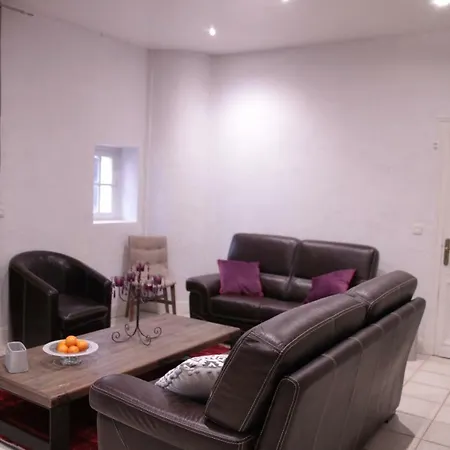 Gite La Pruneloise Ferienhaus