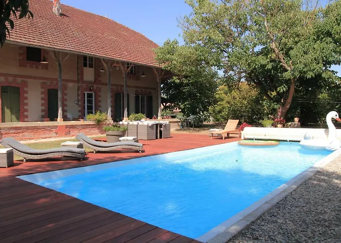 Gite La Pruneloise Semesterbostad Lafitte-sur-Lot